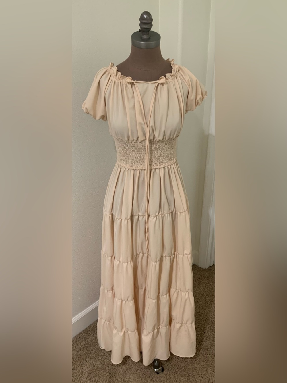 Women’s Creamy Peach  Maxi Dress